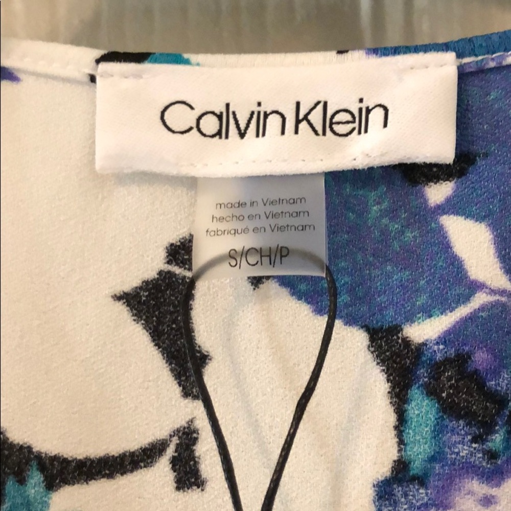 Calvin Klein top - Picture 4 of 4